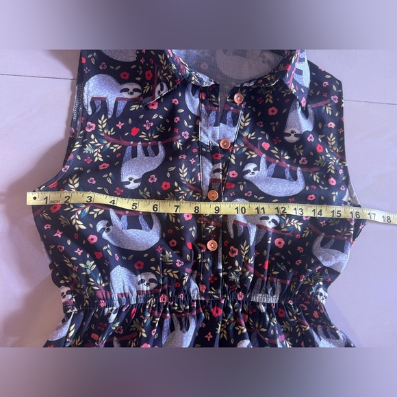 La Vie Lente Sleeveless Sloth Print Shirtdress S/M Quirky Novelty Button Up - Picture 11 of 15